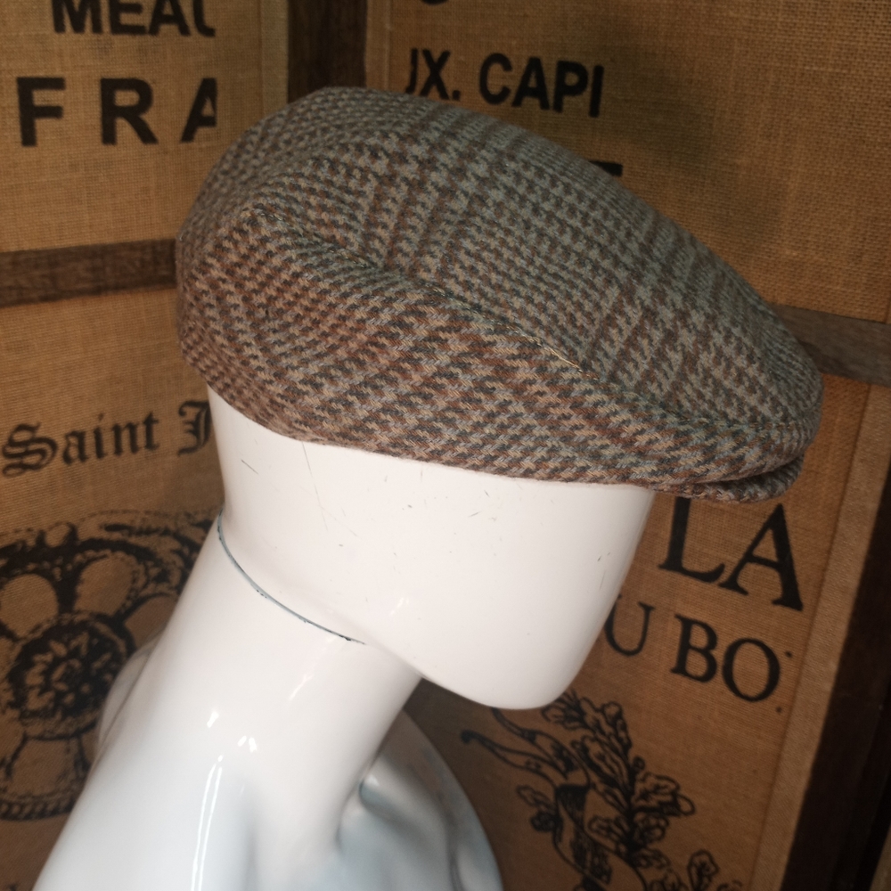 Lake of the Isles Vintage Driving Cap, M